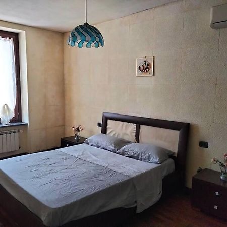 Appartamento In Cascina Lombarda Caselle Lurani エクステリア 写真