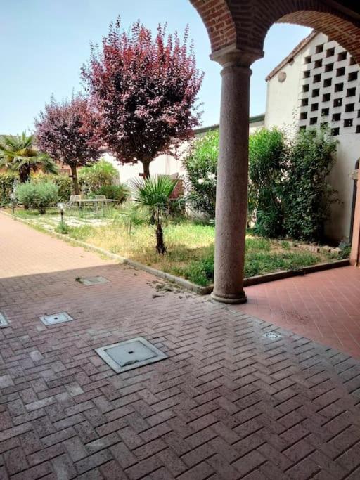 Appartamento In Cascina Lombarda Caselle Lurani エクステリア 写真