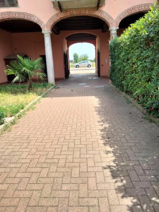 Appartamento In Cascina Lombarda Caselle Lurani エクステリア 写真